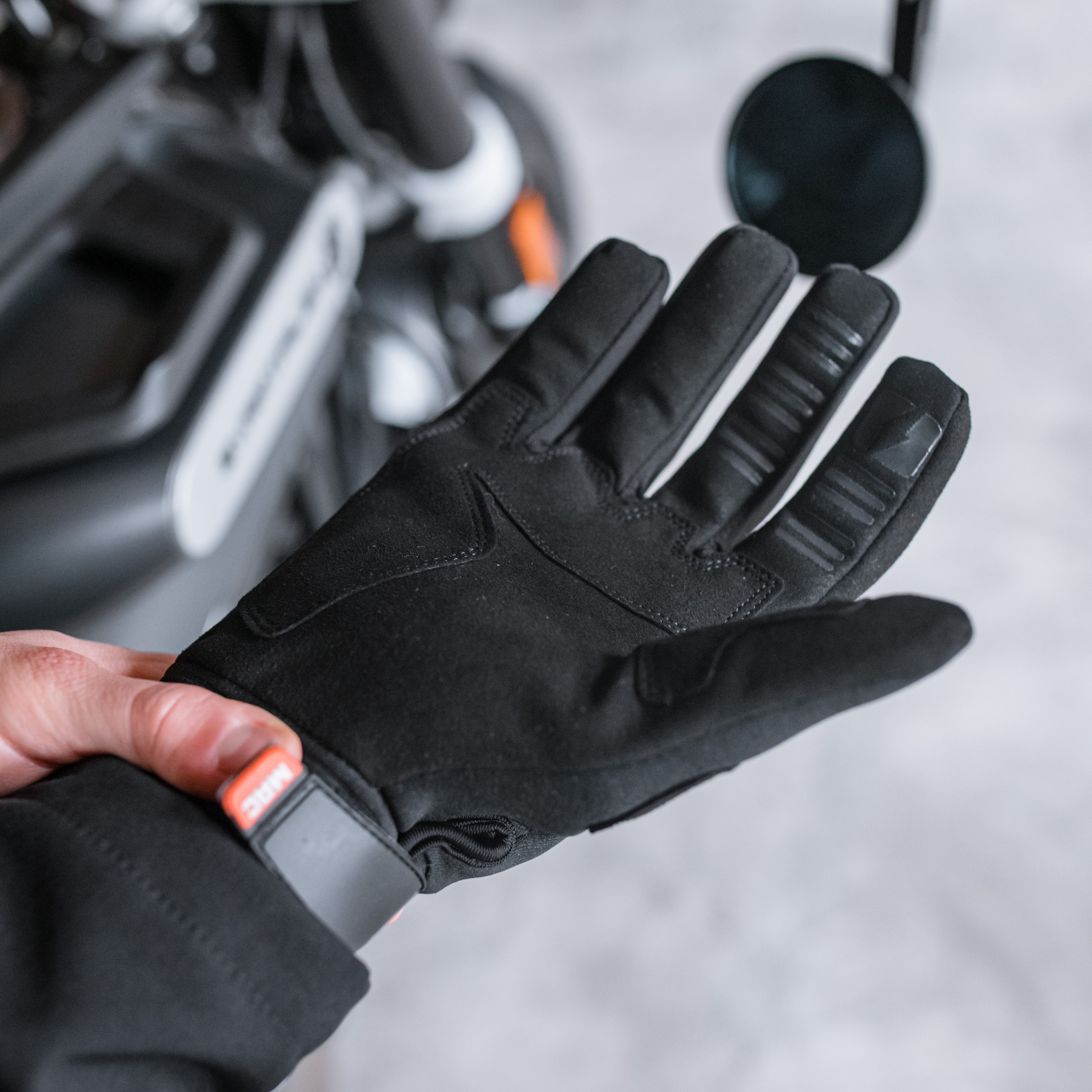 Guantes MAC Atomic Hombre Negro